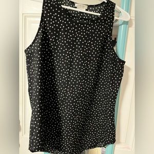 Sleeveless women’s blouse
